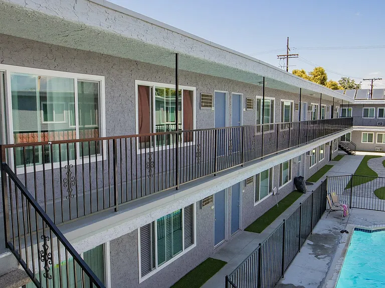 Saticoy Apartments — Photo 22