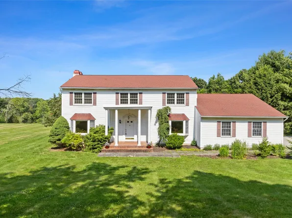 76 Saddle Ridge Drive, Hopewell Junction, NY 12533