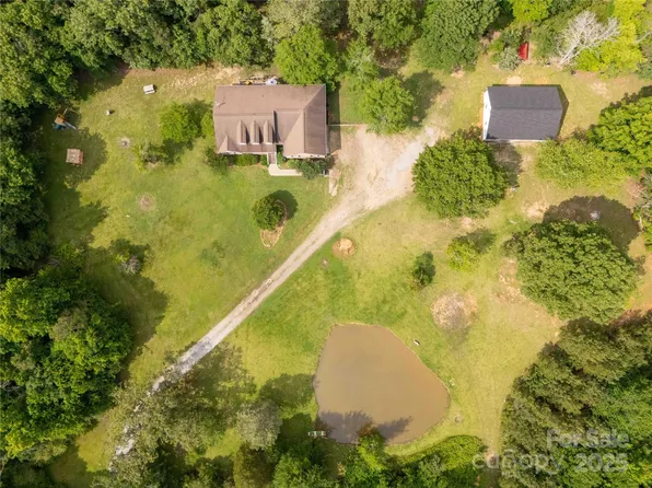 2818 Neill Rd, Lancaster, SC 29720