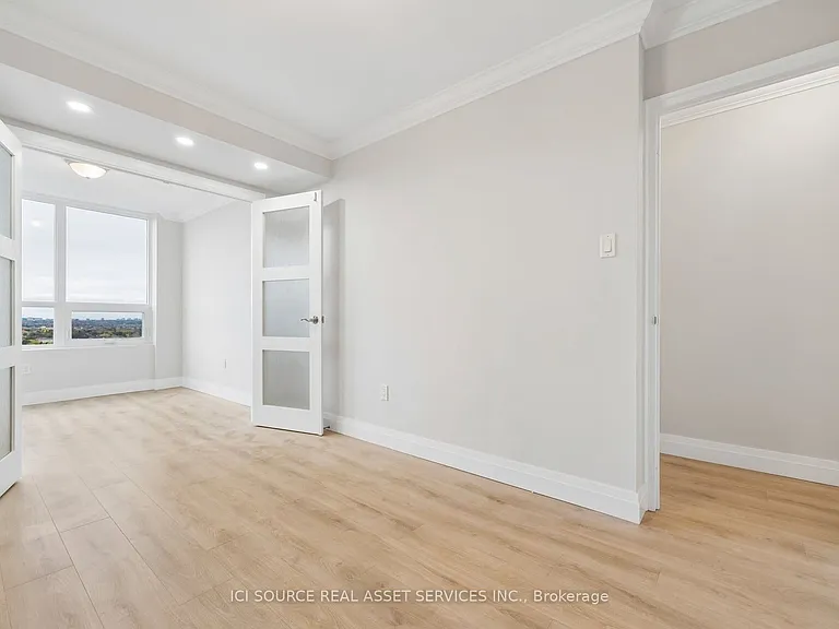 7601 Bathurst St #1003 — Photo 25