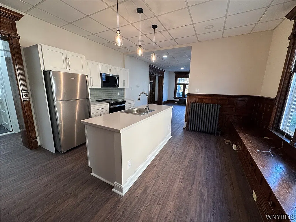 103 W Humboldt Pkwy — Photo 4
