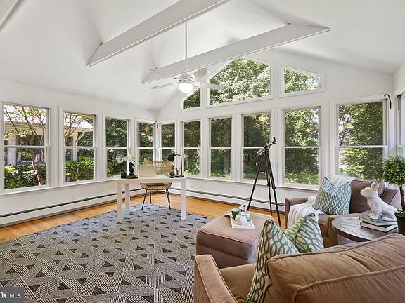 4th image of 120 Fort Point Rd
