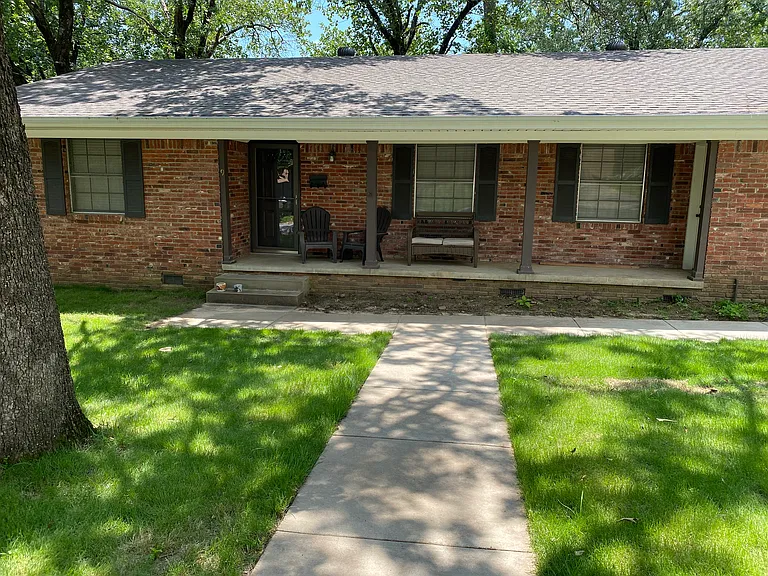 9 Lorna Dr — Photo 3