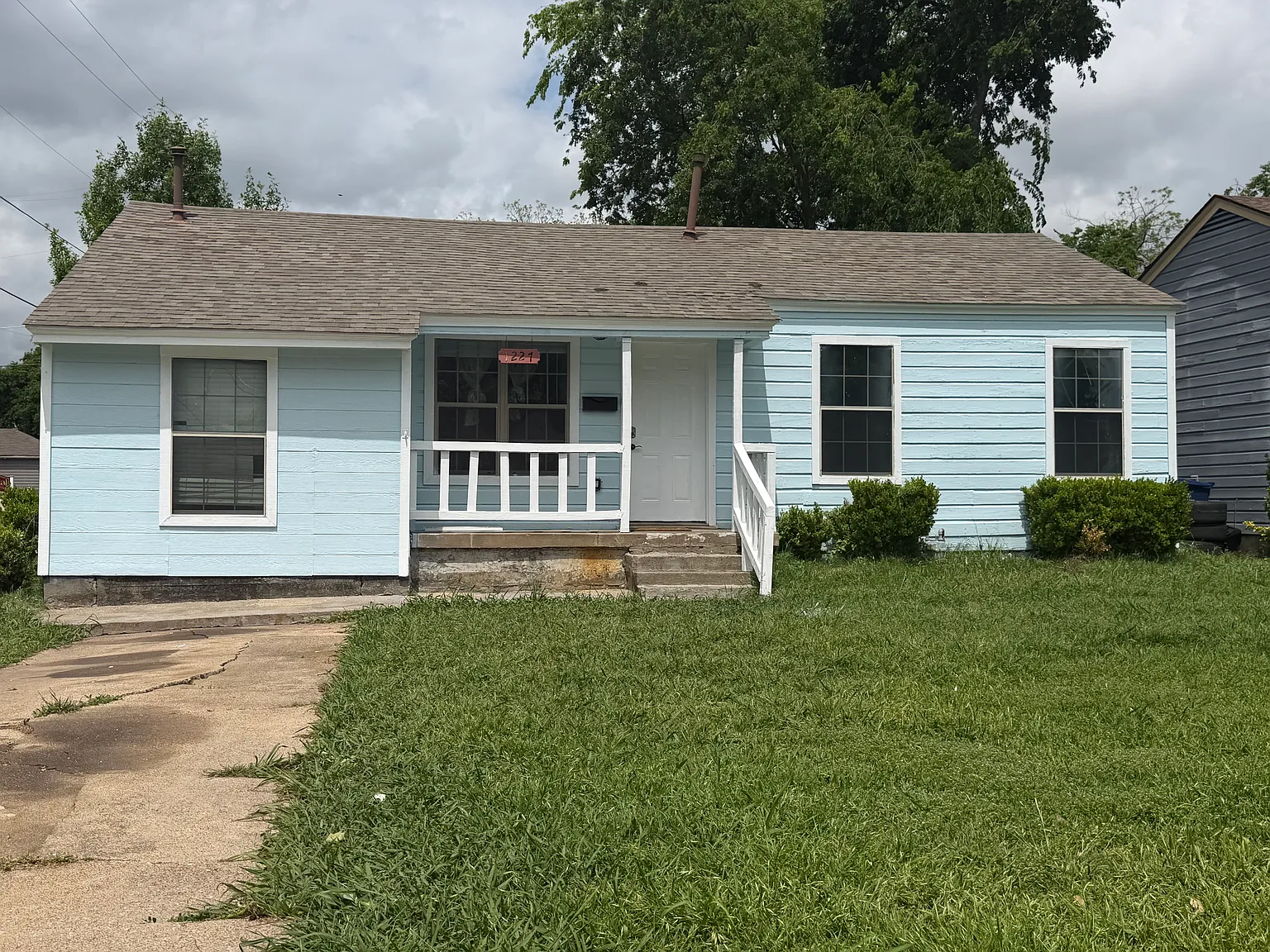 4 bed, 1284 sqft, $1,750 — Photo 1