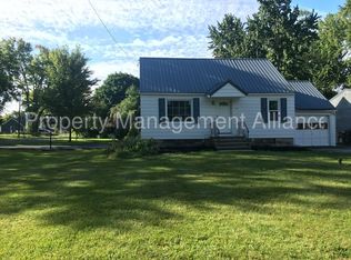 201 Elm St, North Syracuse, NY 13212