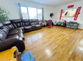 2 S Brush Dr FLOOR 2, Valley Stream, NY 11581