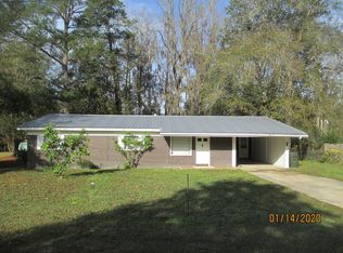204 Magnolia Dr, Adel, GA 31620