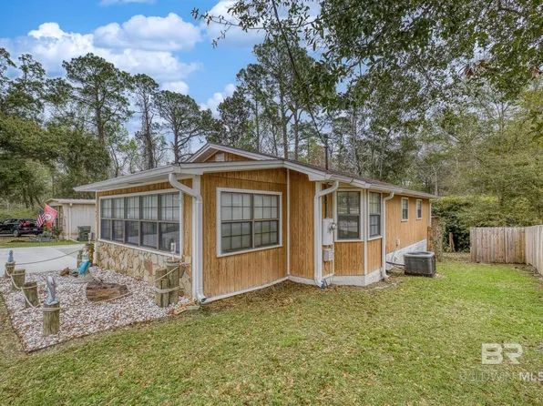 1437 Rio Cir, Lillian, AL 36549