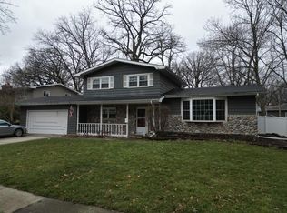 761 Williams Dr, Crown Point, IN 46307