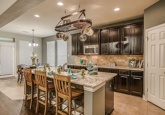 5th image of 771 Quiet Oak Ln