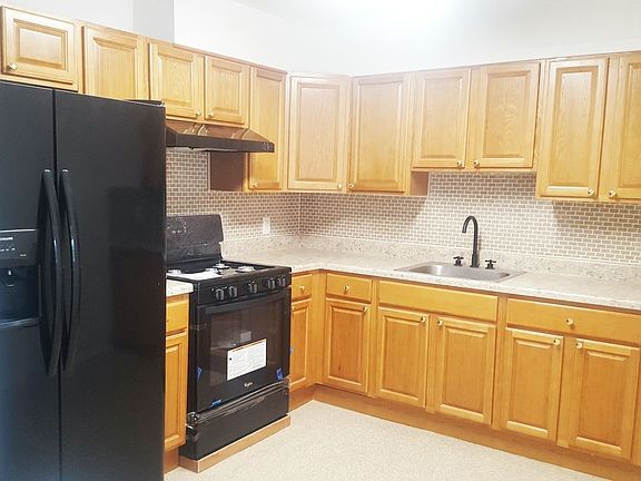 2nd image of 1138 E 108th St #2
