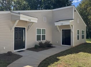 1422 Joy Way Ln, Winston Salem, NC 27101