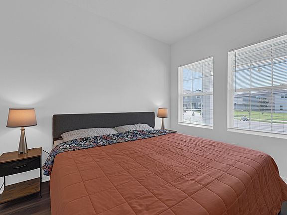 5th image of 2210 Derwent Dr