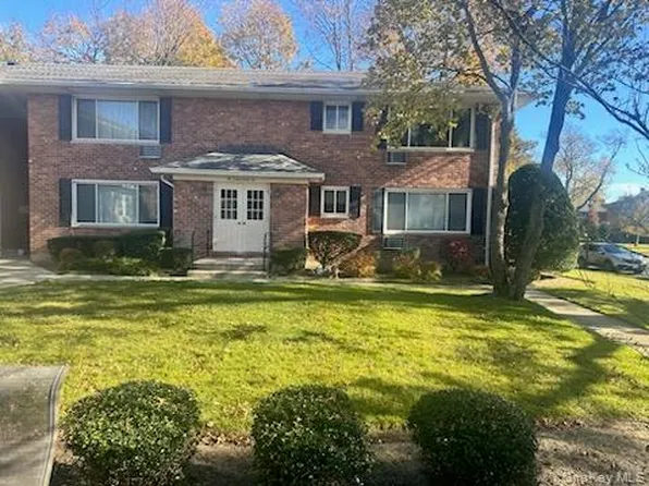 141 Edmunton Drive #G-18, North Babylon, NY 11703