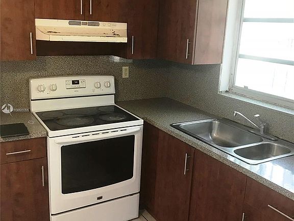 3rd image of 291 NW 58th St Unit 291