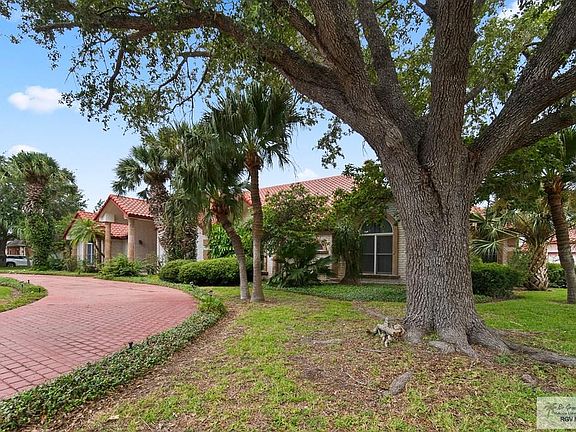 3rd image of 1601 Palm Valley Dr E