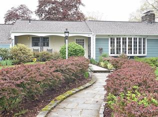 70 Coldbrook Rd, Warwick, RI 02888