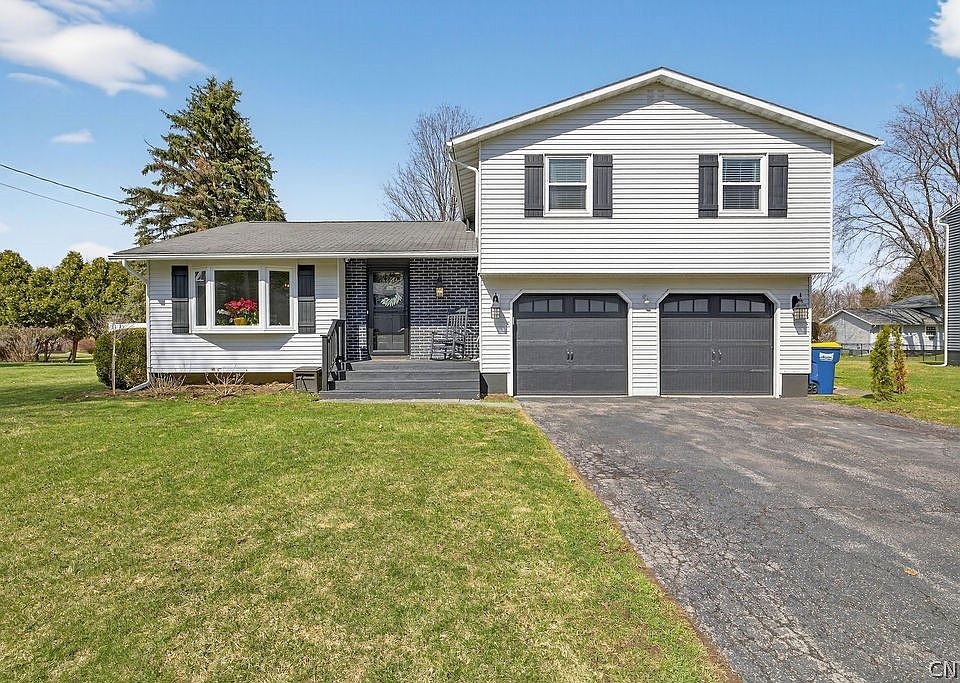1st image of 104 Mallard Dr