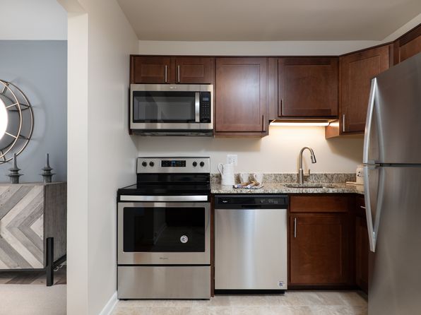 10 Dodworth Ct #2-202