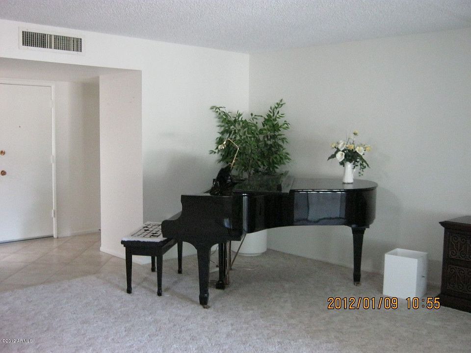 1st image of 12538 W Parkwood Dr