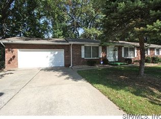 1814 Seminole Ln, Godfrey, IL 62035