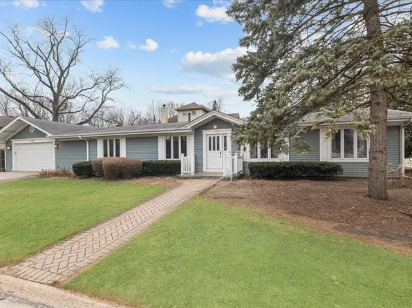 1301 Somerset Ave, Deerfield, IL 60015