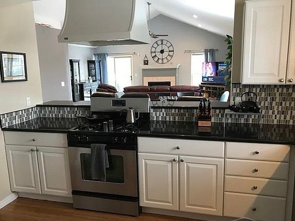 4th image of 7067 Copper Creek Cir