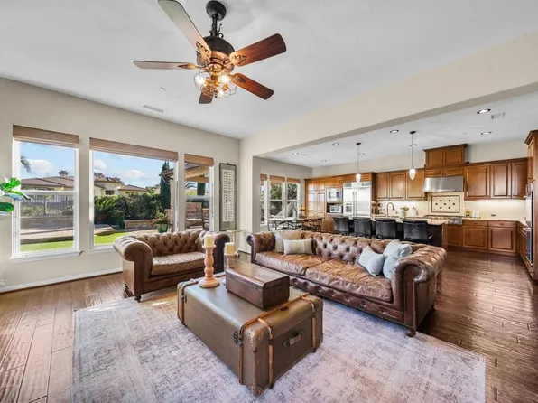 20300 Via Urbino, Northridge, CA 91326