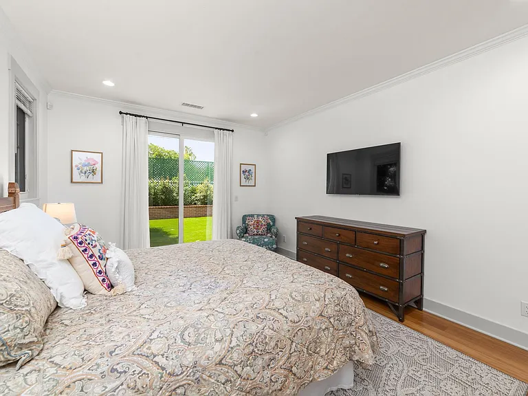 750 Coronado Ave — Photo 41