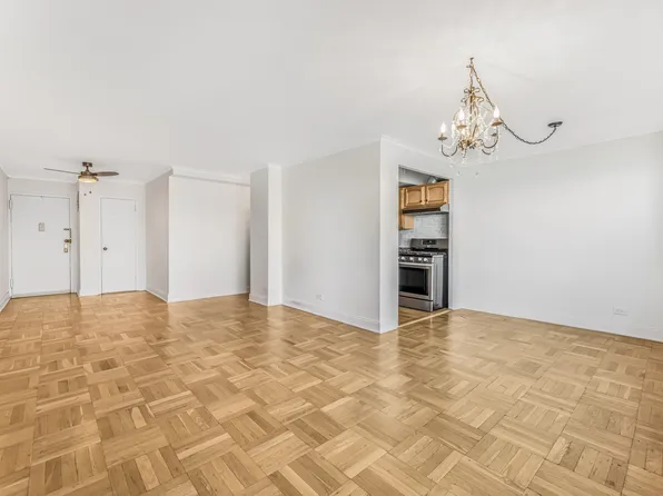 900 West 190th Street image 8 of 25