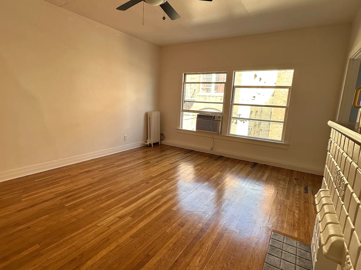 1 bed, 440 sqft, $1,350 — Photo 2
