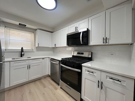 4th image of 5646 N Jersey Ave #5646