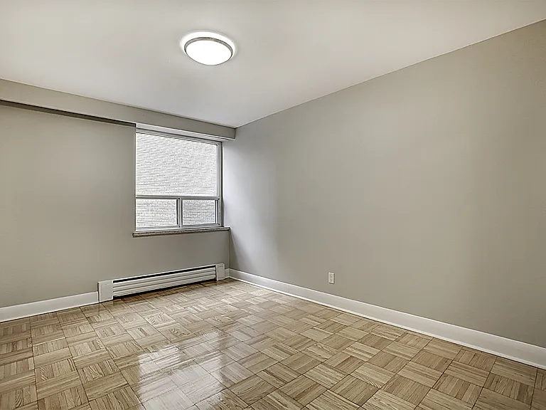 90 Jameson Ave — Photo 16