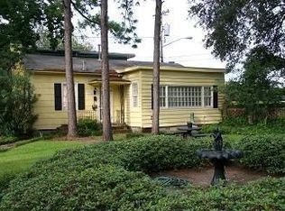 60 E Broad St, Savannah, GA 31401