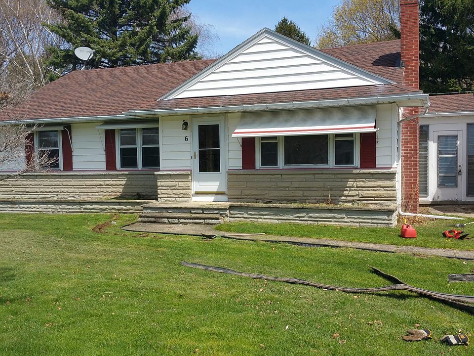 1st image of 6 Hastings Ln