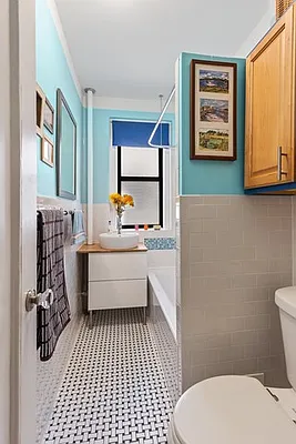 Sold by Compass | media 8