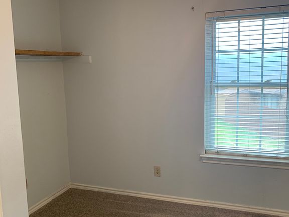 5th image of 1020 Vedral Pl