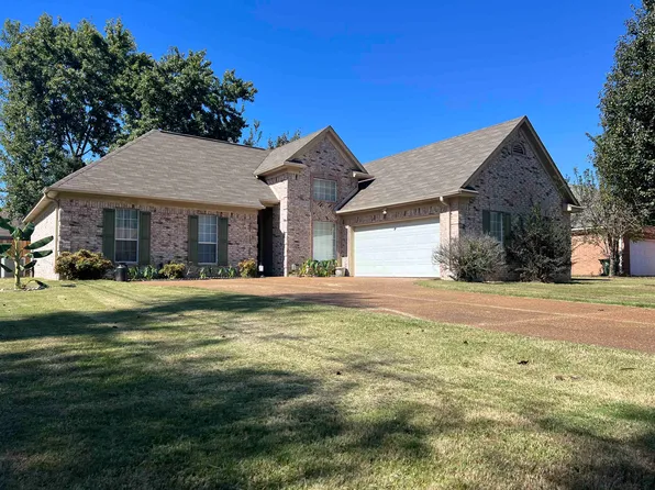 6841 Cades Brook Dr, Millington, TN 38053
