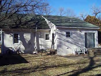 4th image of 1228 N Cedar St
