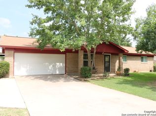 304 Tagert St, Pleasanton, TX 78064