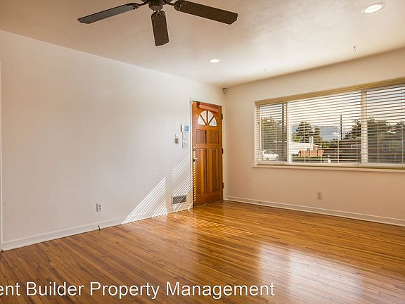 2nd image of 3203 Solano Dr NE