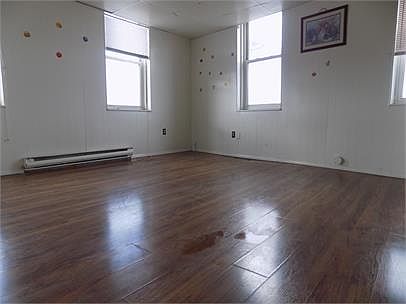 4th image of 996 Jefferson Ave #20
