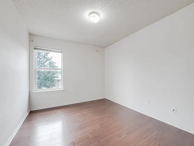 7012 Sorcey Rd — Photo 8