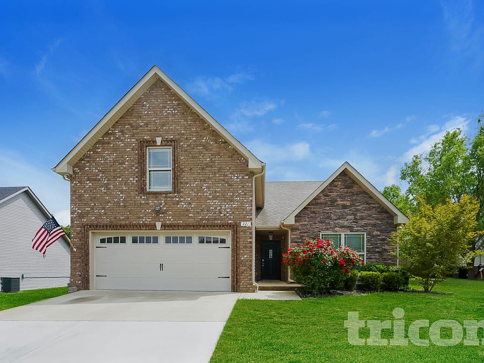 1st image of 221 E Winterberry Trl
