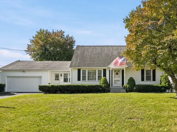 61 Clayton Ave, Methuen, MA 01844