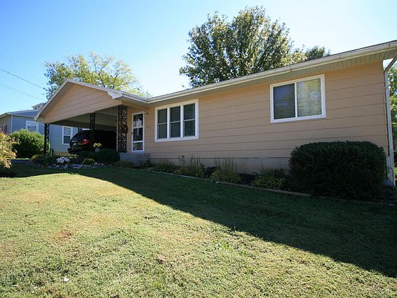 2nd image of 614 W Leyda St