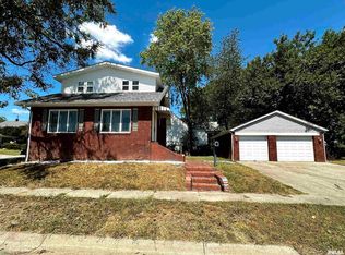 300 E South St, Harrisburg, IL 62946