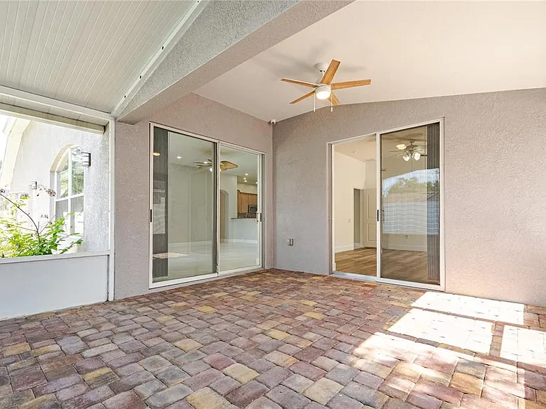 1914 Samantha Ln — Photo 20