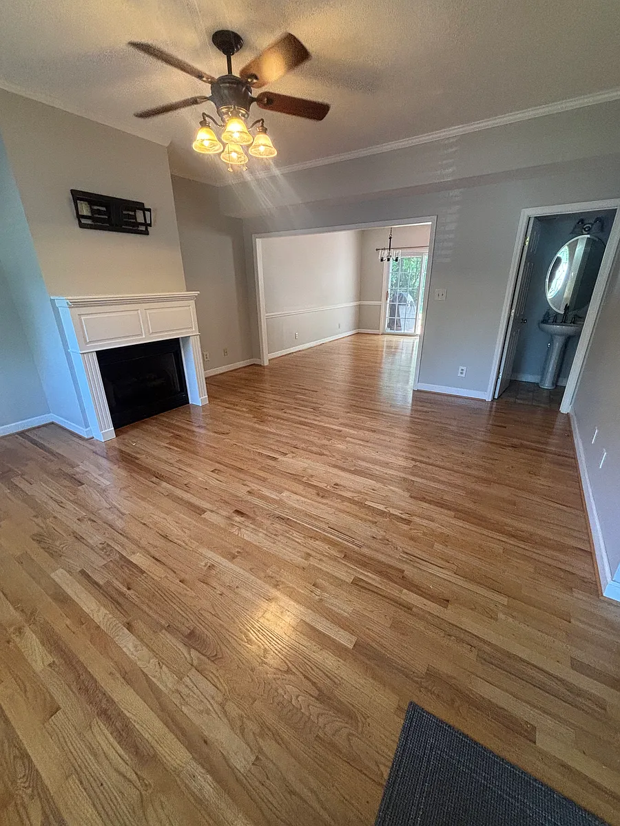 Building Photo - 277 N Oak Ave