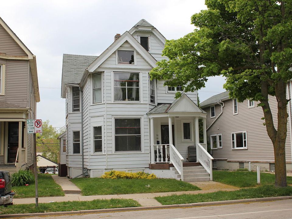 1st image of 2545 N Oakland Ave #2547